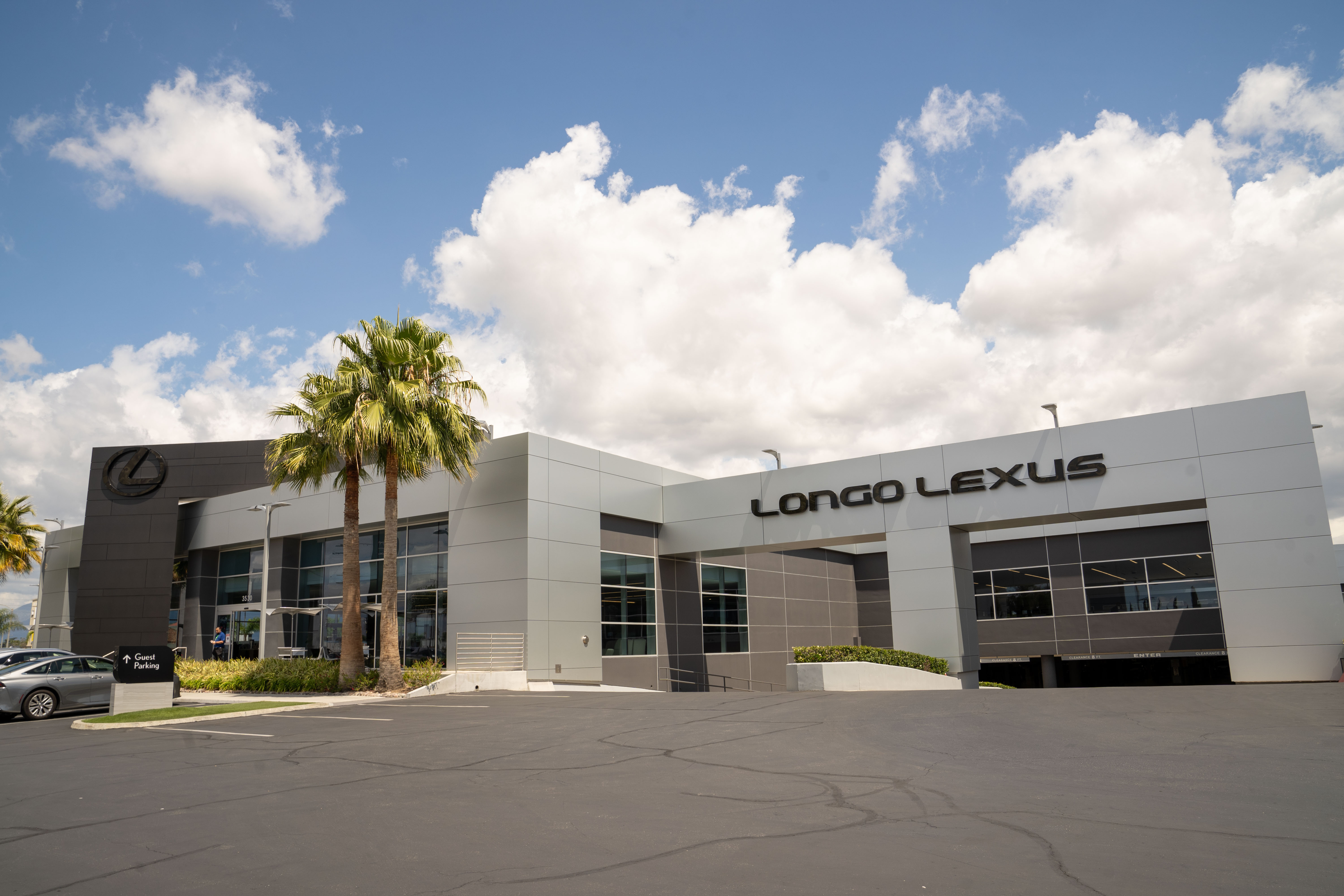 Longo Lexus in El Monte CA